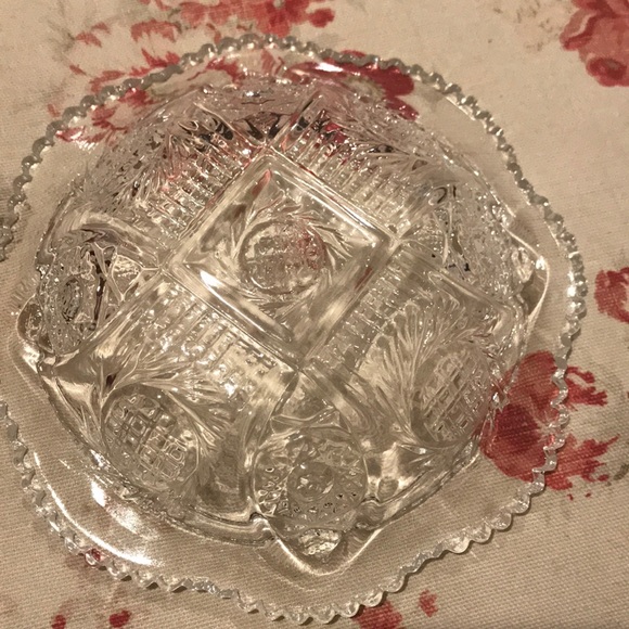 VINTAGE GLASS COVERED DISH - Picture 6 of 8